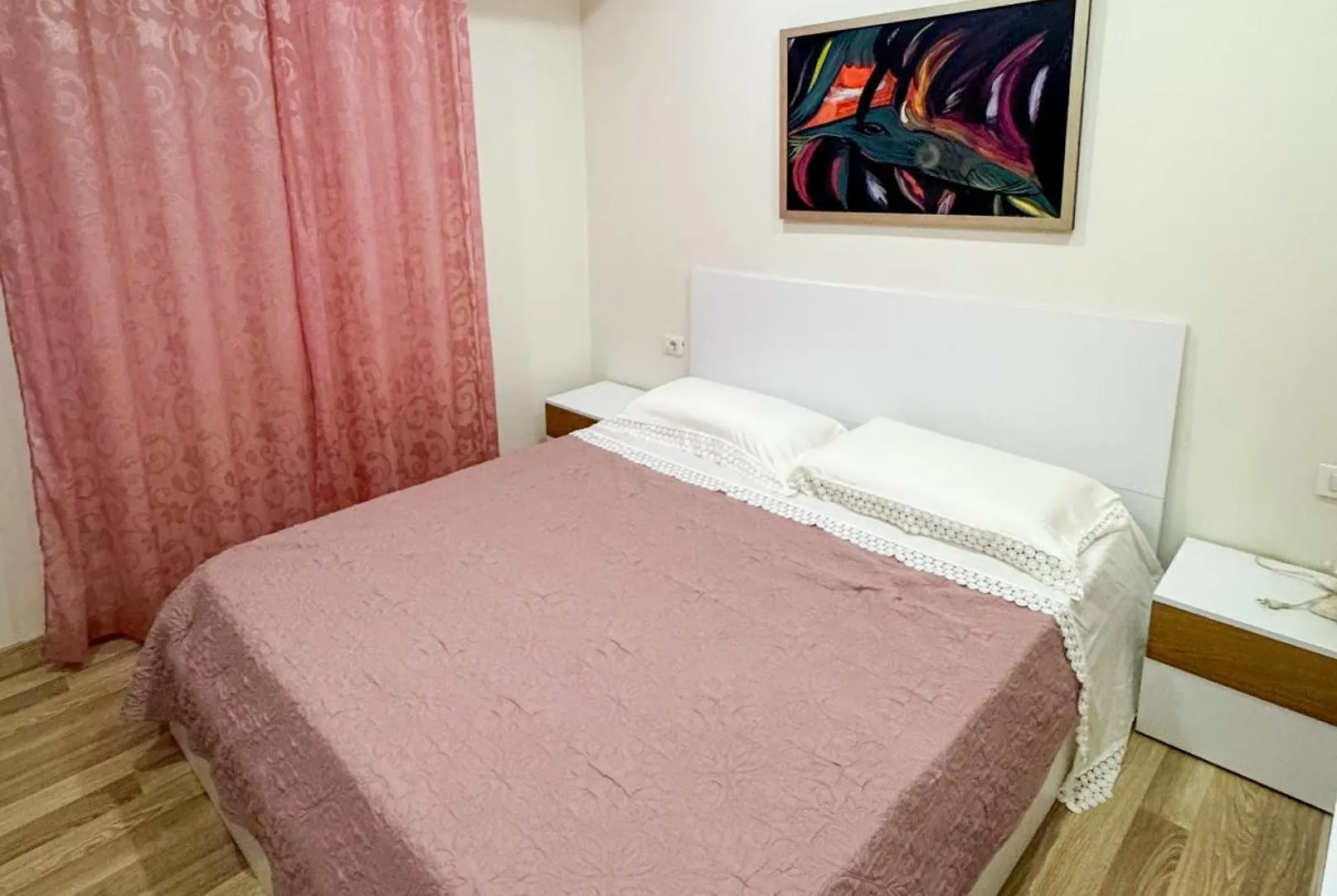 Amelia Comfort Stay Apartment Тирана